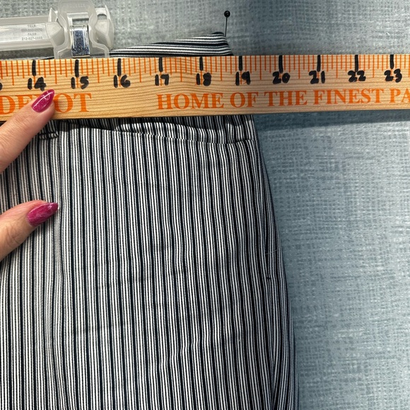 Brooks Brothers Natalie Fit size 14 navy blue and white pockets belt loop 2 pair - Picture 8 of 13